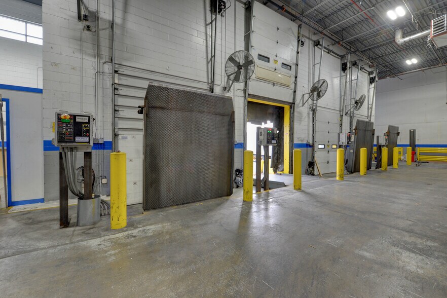 More Photos Of 17-09 Zink Pl, Fair Lawn Manufacturing For Lease