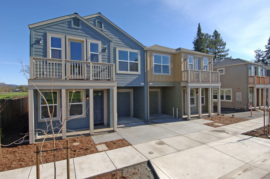 More Photos Of 2009-2046 Ravello Way, Santa Rosa Apartments For Sale