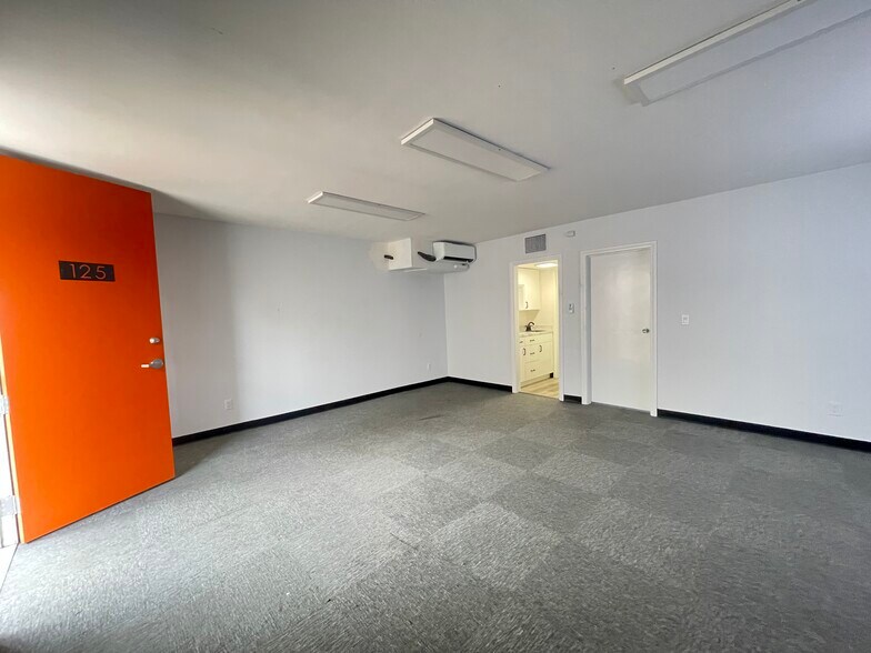 More Photos Of 370 W 6th St, San Bernardino Loft Creative Space For Sale