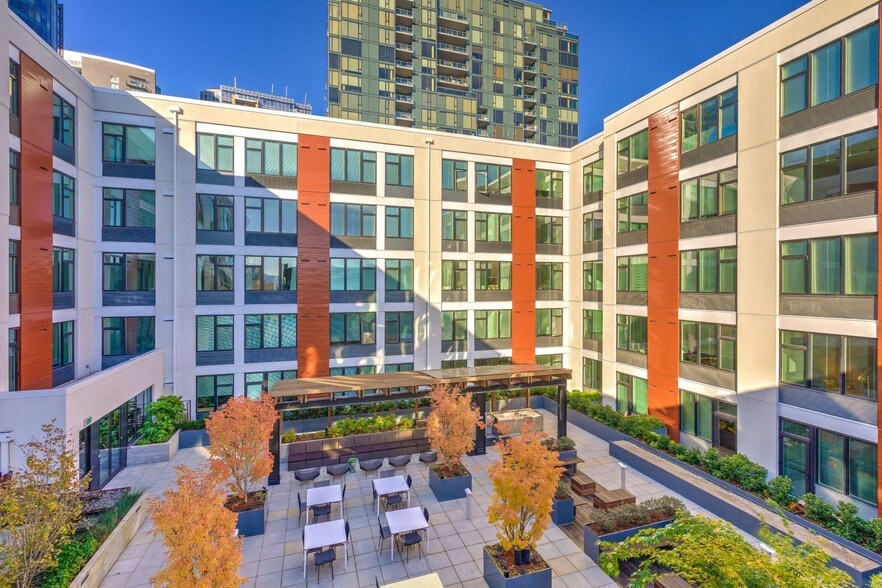 More Photos Of 3750 S River Pky, Portland Apartments For Lease