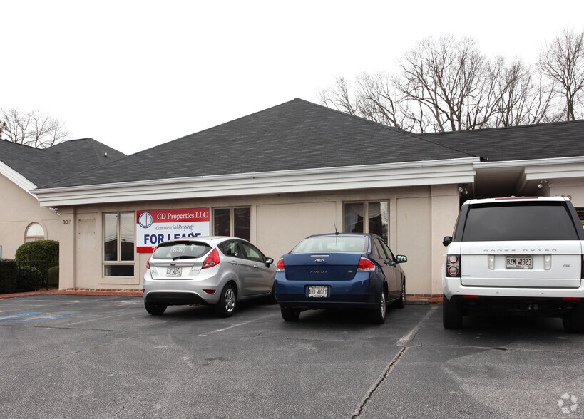 More Photos Of 307 Green St NW, Gainesville Office For Lease