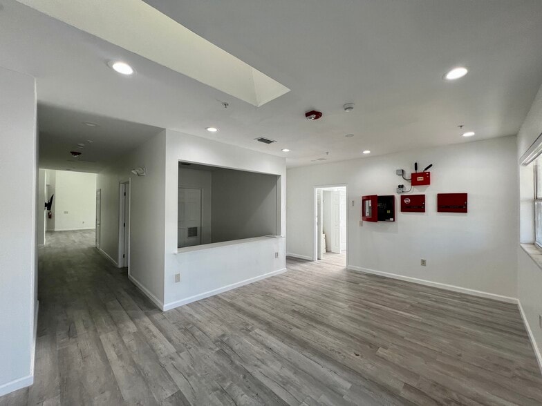 More Photos Of 1020 N Riverside Dr, Pompano Beach Apartments For Sale
