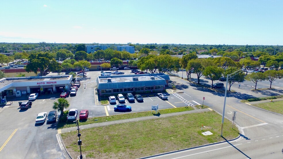 More Photos Of 6096 W Oakland Park Blvd, Sunrise Freestanding For Lease