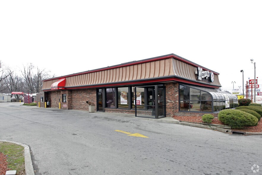 Primary Photo Of 5101 Preston Hwy, Louisville Fast Food For Lease