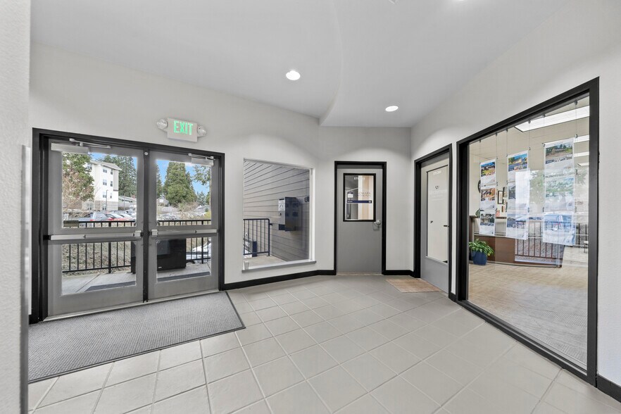 Primary Photo Of 675 Orchard Heights Rd, Salem Medical For Lease