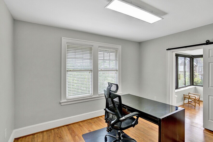More Photos Of 2258 Riverside Ave, Jacksonville Office For Sale