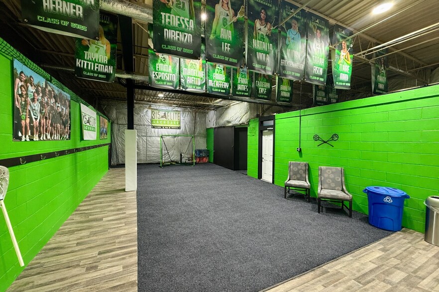 More Photos Of 1018 Cadillac St, Syracuse Light Manufacturing For Lease