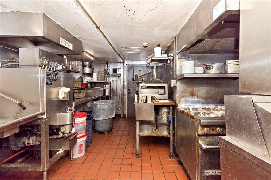 More Photos Of 337 W Big Bear Blvd, Big Bear City Restaurant For Sale