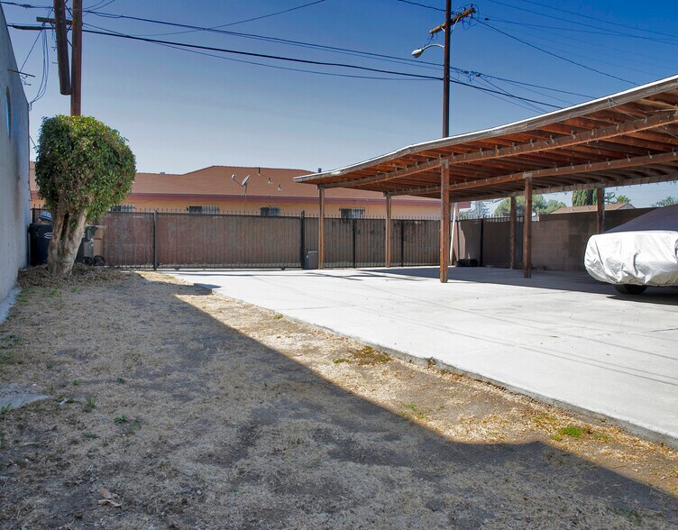 More Photos Of 10505 S Vermont Ave, Los Angeles Shelter For Sale