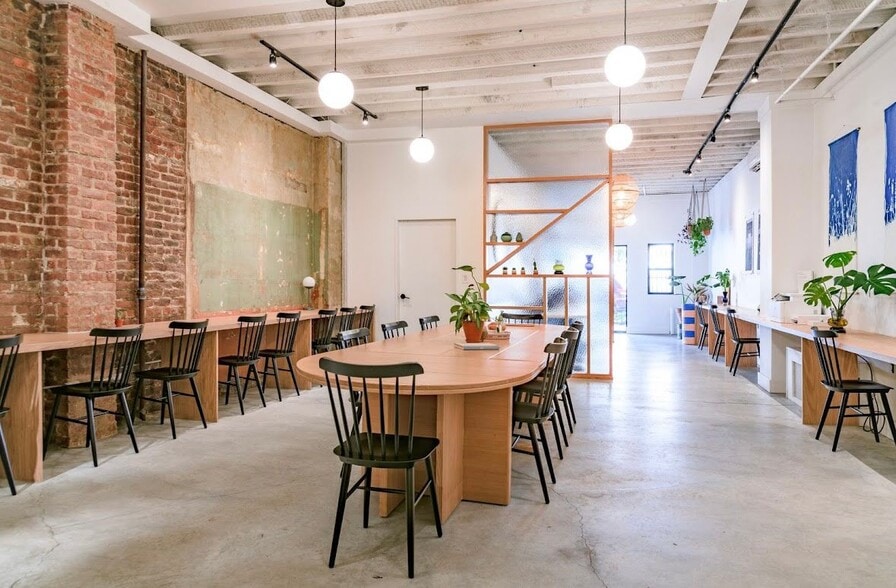 More Photos Of 786 Knickerbocker Ave, Brooklyn Storefront Retail Residential For Lease