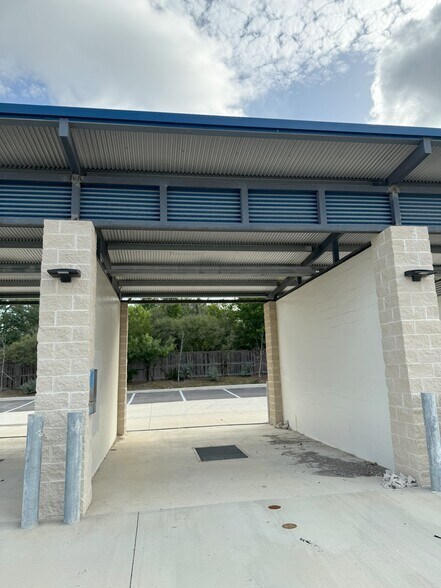 More Photos Of 1443 E Sunshine Dr, San Antonio Carwash For Sale