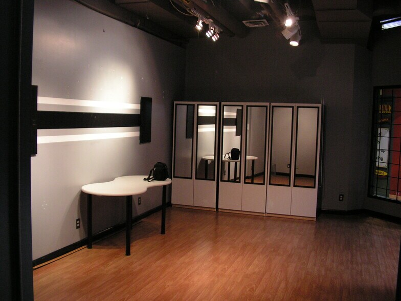 More Photos Of 1835 1st Ave W, Vancouver Apartments For Sale