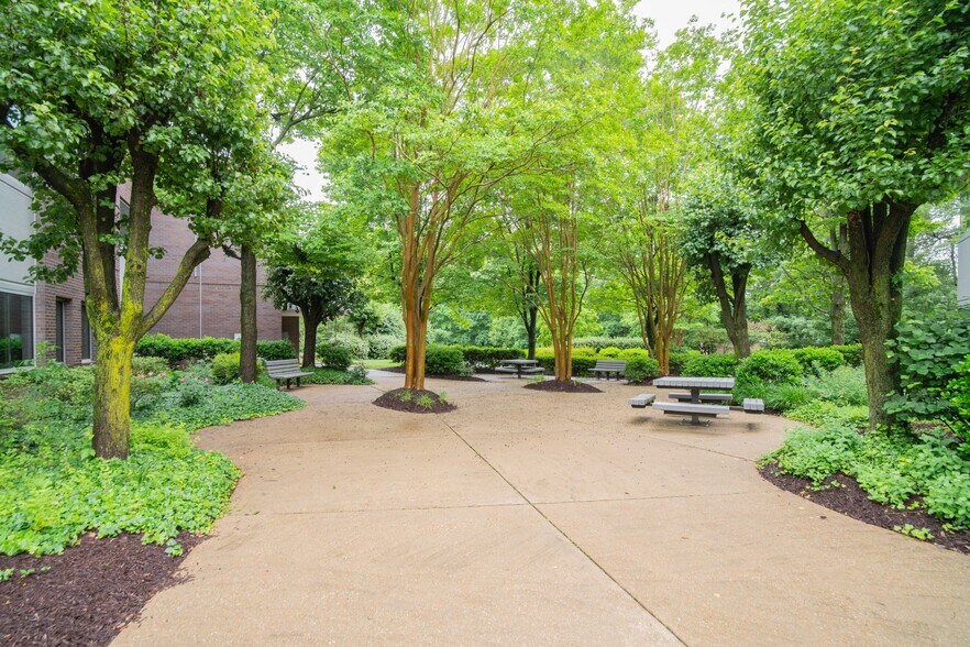 More Photos Of 46650 Corporate Dr, Lexington Park Office For Sale