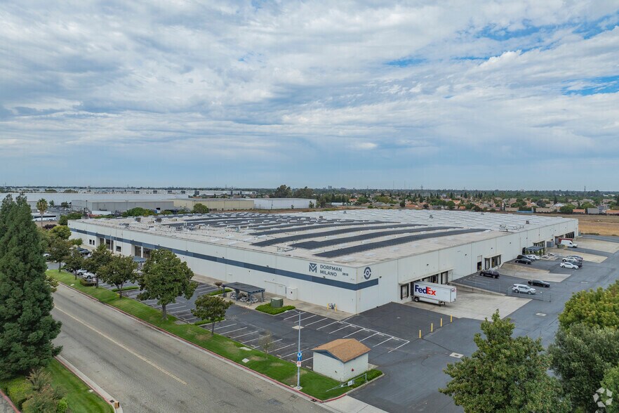 More Photos Of 2615 Boeing Way, Stockton Warehouse For Lease