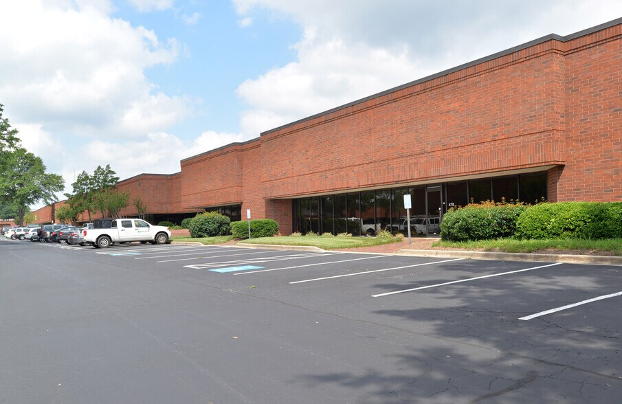 More Photos Of 5300 Oakbrook Pky, Norcross Unknown For Lease