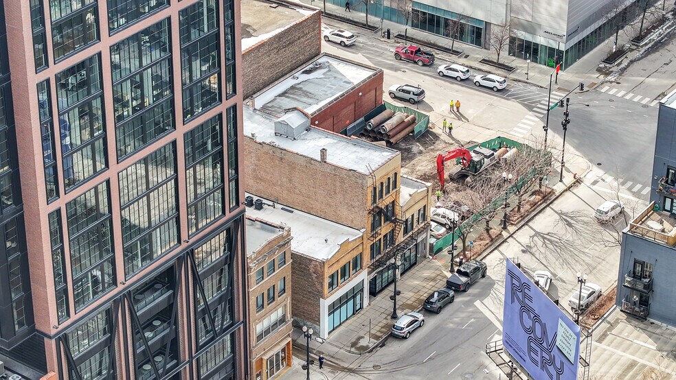 More Photos Of 619 W Randolph St, Chicago Restaurant For Sale