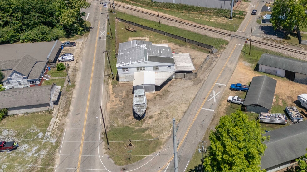 More Photos Of 306 Upper Kingston Rd, Prattville Industrial For Sale