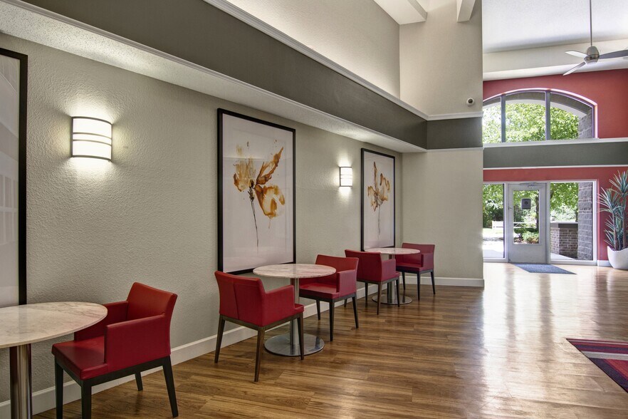More Photos Of 8617 Edinbrook Xing, Brooklyn Park Apartments For Sale