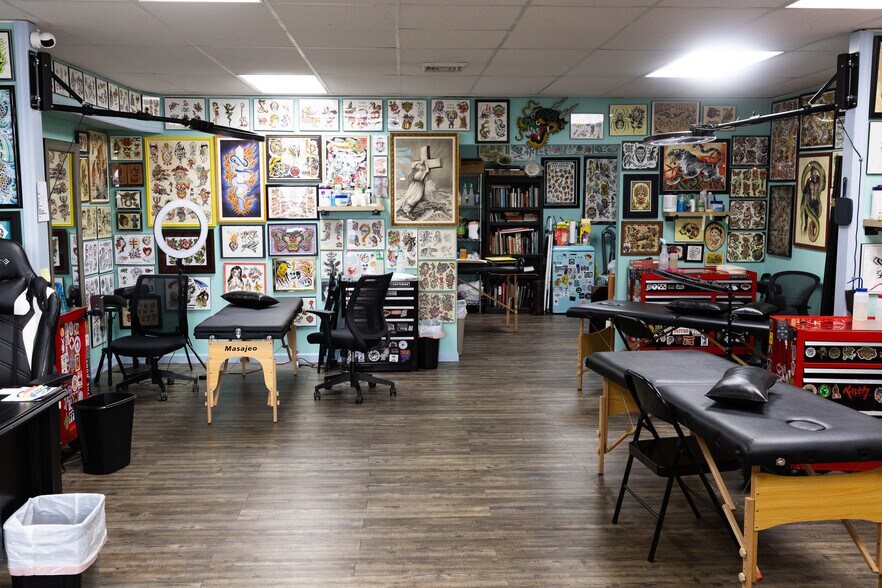 More Photos Of 71 Albany Ave, Kingston General Retail For Sale