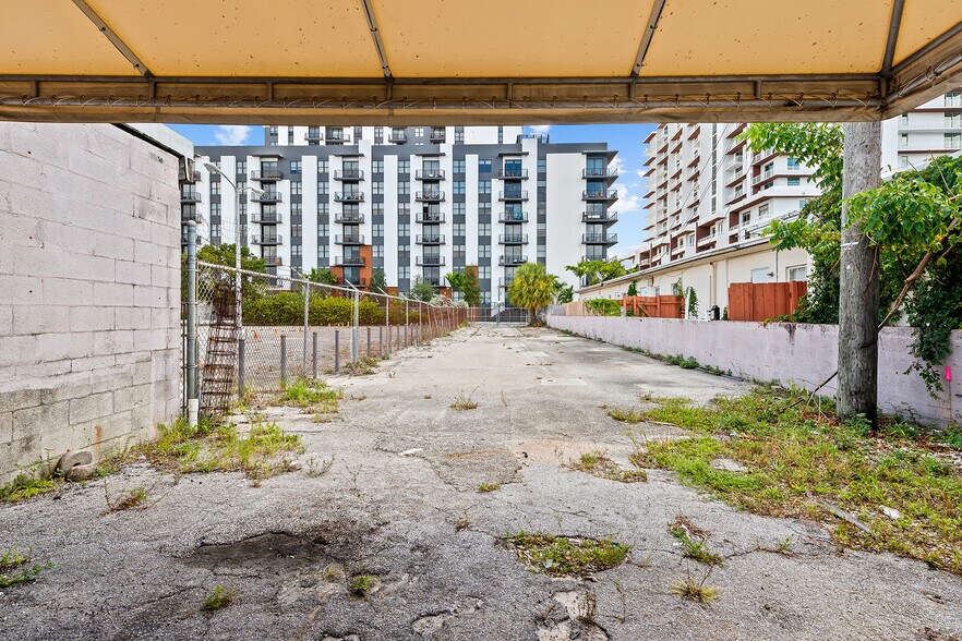More Photos Of , Fort Lauderdale Unknown For Sale