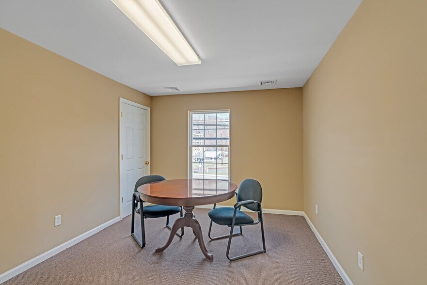 More Photos Of 575 State Route 10, Whippany Office For Lease
