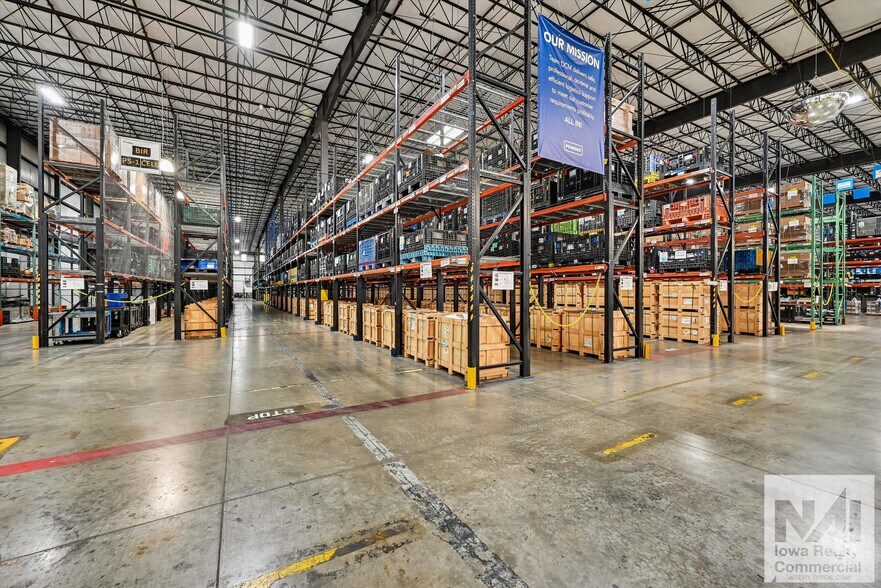 More Photos Of 4600-5000 20th Ave SW, Cedar Rapids Warehouse For Lease