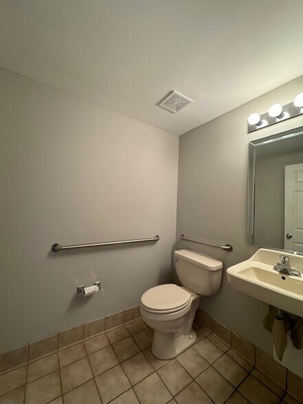More Photos Of 217 Jamestown Park, Brentwood Office For Lease