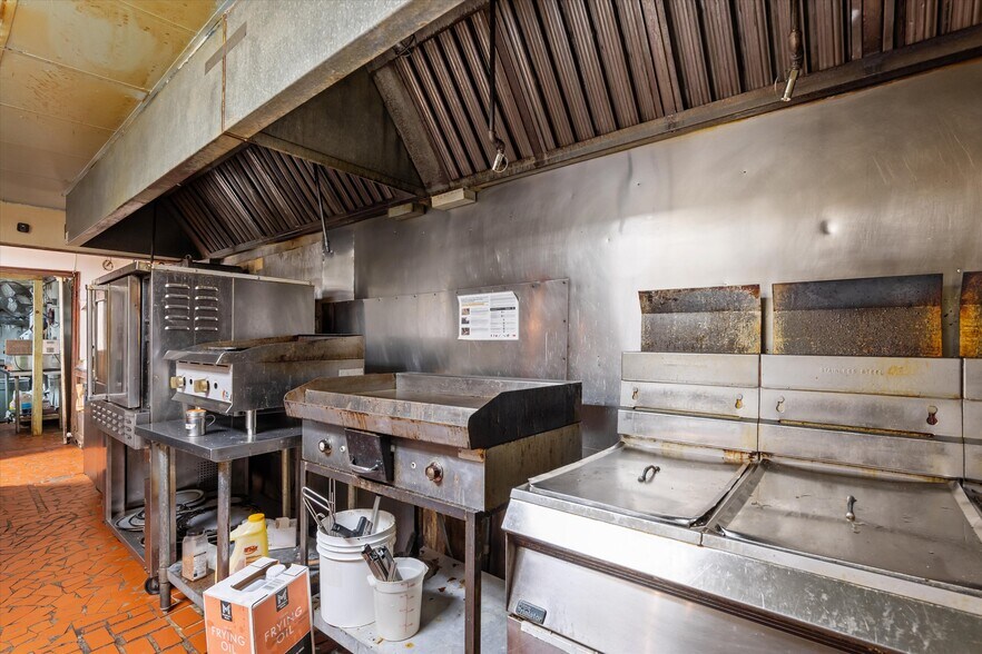 More Photos Of 3044 Deans Bridge Rd, Augusta Restaurant For Sale