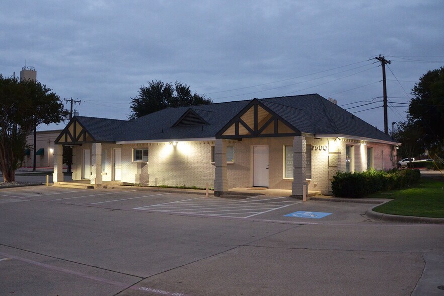 Primary Photo Of 7500 N Beach St, Fort Worth Medical For Lease