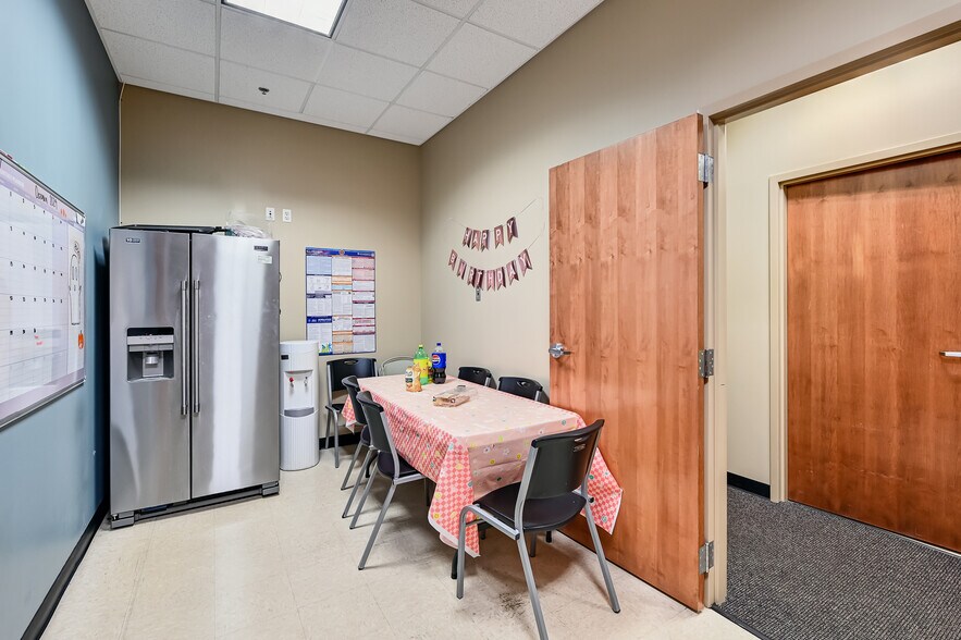More Photos Of 1256 Waterford Dr, Aurora Medical For Sale