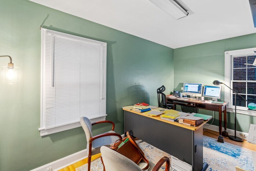 More Photos Of 1534 Poplar Level Rd, Louisville Office For Sale