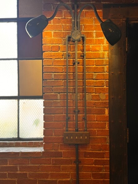 More Photos Of 569 E 2nd Ave, Salt Lake City Unknown For Lease