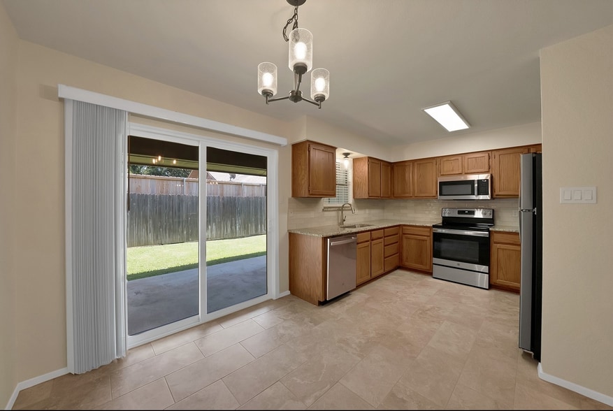 More Photos Of 2415 Sanguinet St, Fort Worth Apartments For Sale