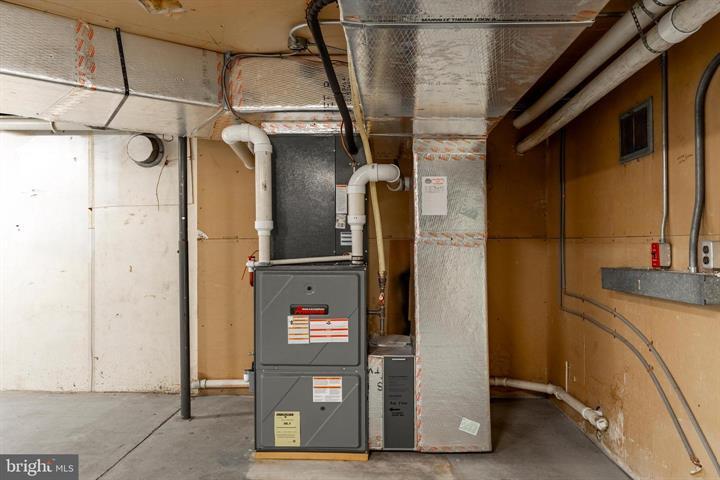 More Photos Of 915 N Hanover St, Elizabethtown Medical For Sale