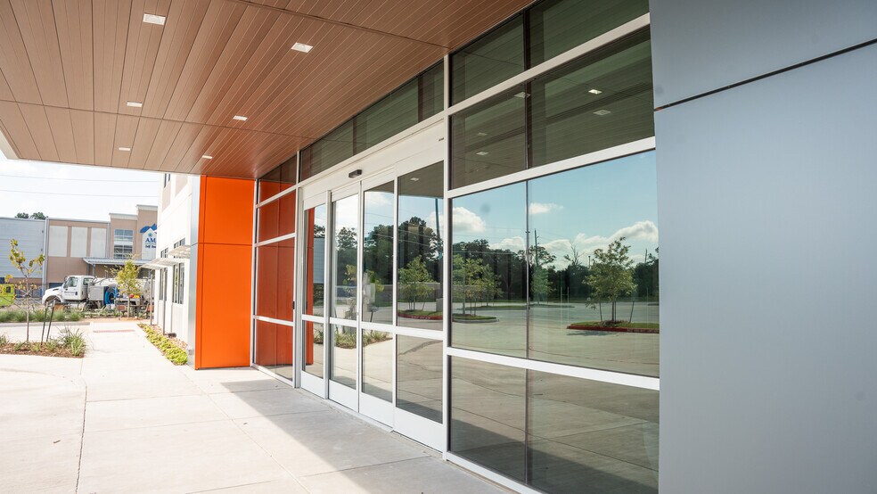 More Photos Of 21848 Holzwarth Rd, Spring Medical For Lease