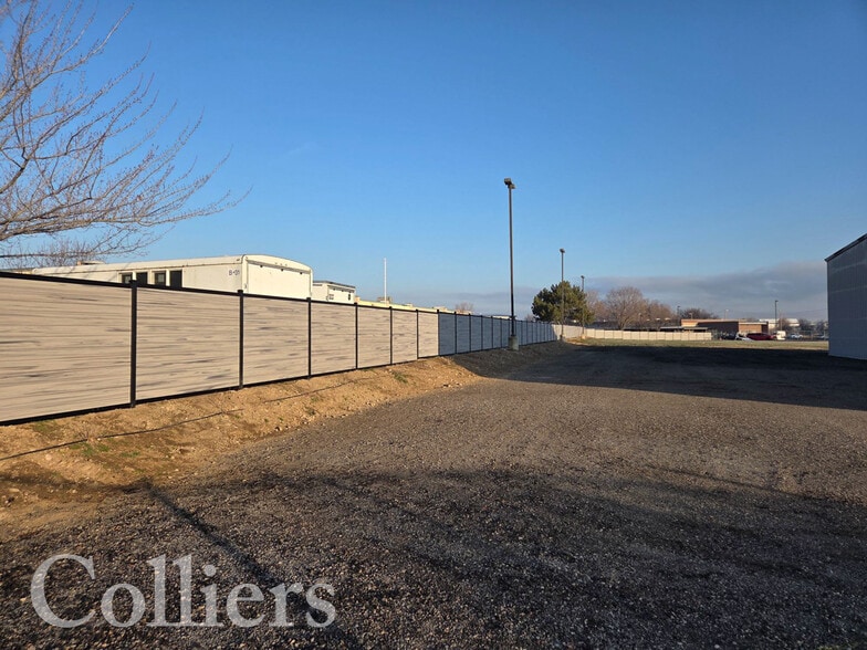 More Photos Of 805 Parkcentre Way, Nampa Warehouse For Lease