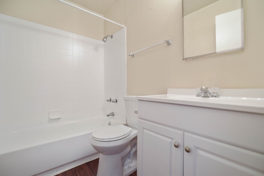 More Photos Of 3150 W Floyd Ave, Englewood Apartments For Sale