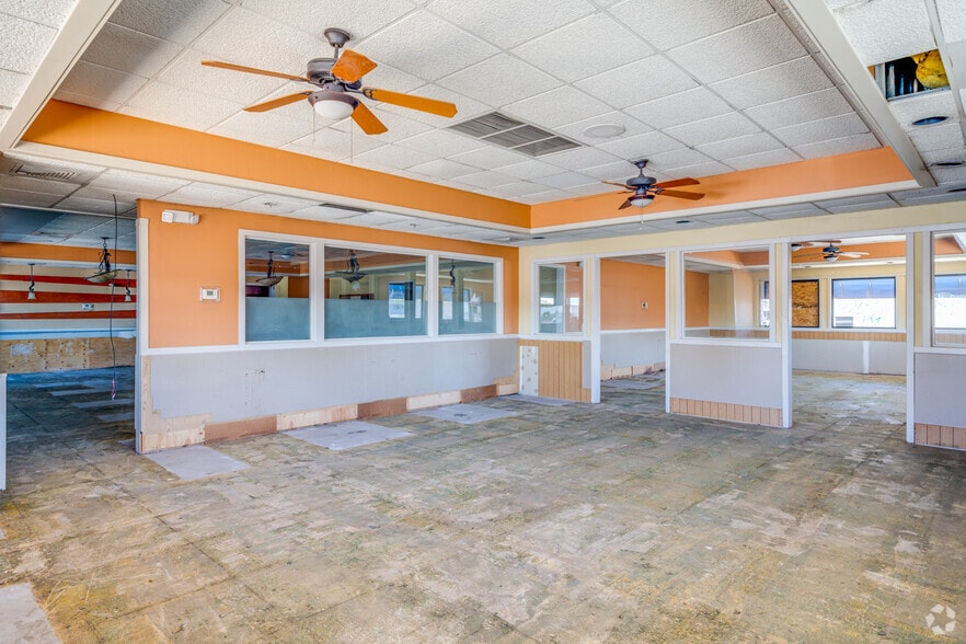 More Photos Of 1920 W Bell Rd, Phoenix Restaurant For Sale