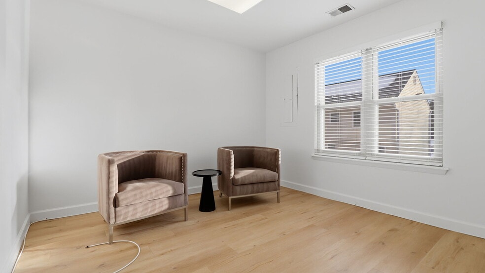More Photos Of 15300-15404 Spencerville Ct, Burtonsville Medical For Sale