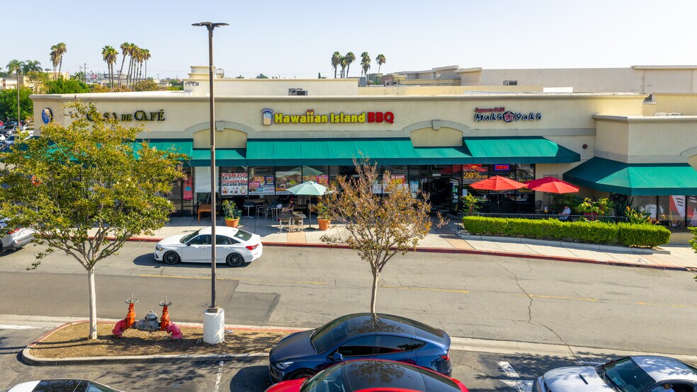 More Photos Of 13400-13582 Whittier Blvd, Whittier Freestanding For Lease