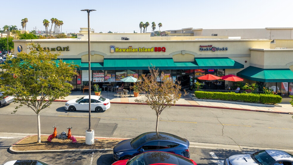 More Photos Of 13502 Whittier Blvd, Whittier Unknown For Lease