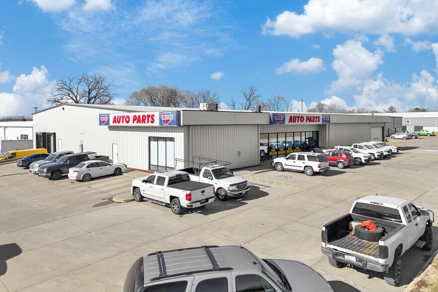 More Photos Of 2150 Milton ave, Des Moines Industrial For Sale