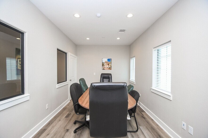 More Photos Of 23219 Red River Dr, Katy Medical For Sale