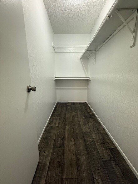 More Photos Of 535 W Hutchins Pl, San Antonio Apartments For Sale