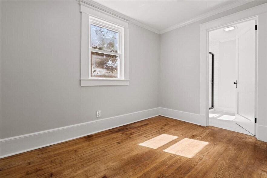 More Photos Of 910 W Evans St, Florence Office For Sale