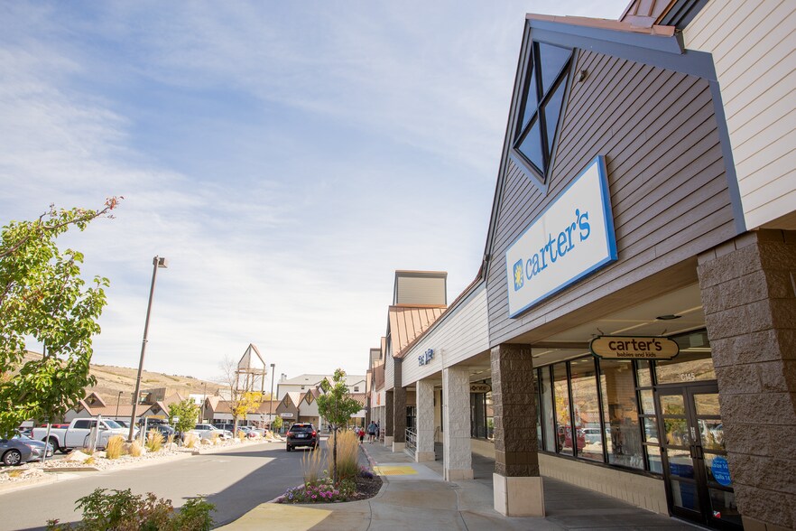 More Photos Of 6699 Landmark Dr, Park City Unknown For Lease