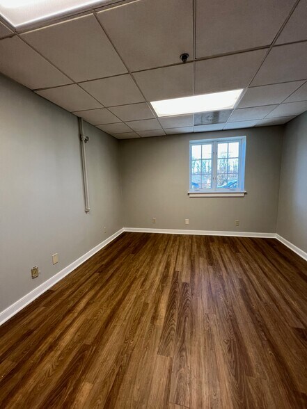More Photos Of 1222-1226 Harris St, Charlottesville Office For Lease