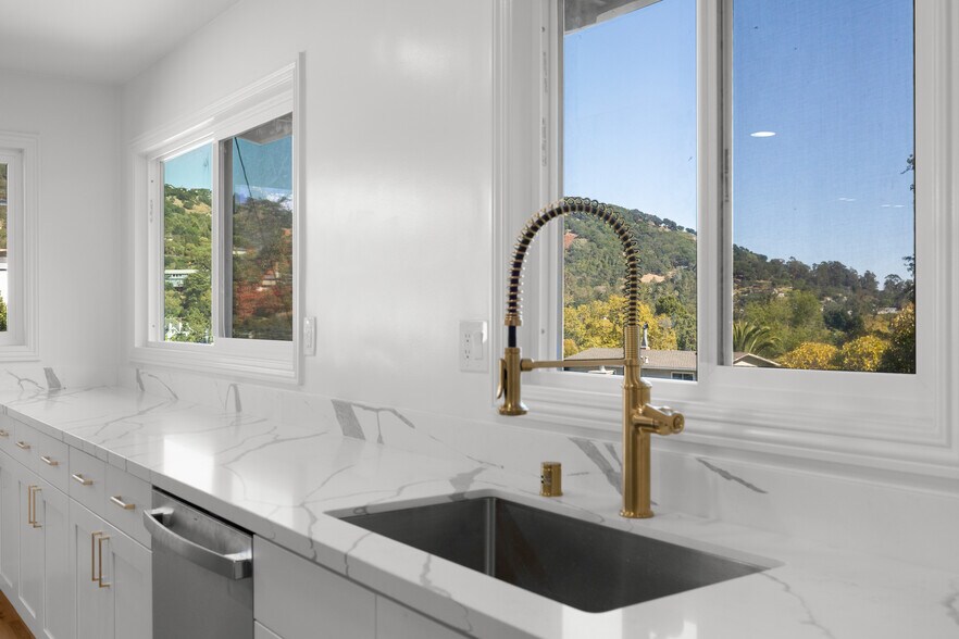 More Photos Of 40 Leafwood Cir, San Rafael Apartments For Sale
