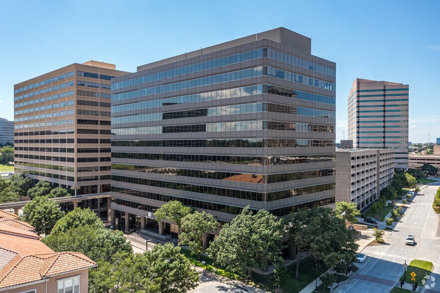 More Photos Of 220 E Las Colinas Blvd, Irving Office For Lease
