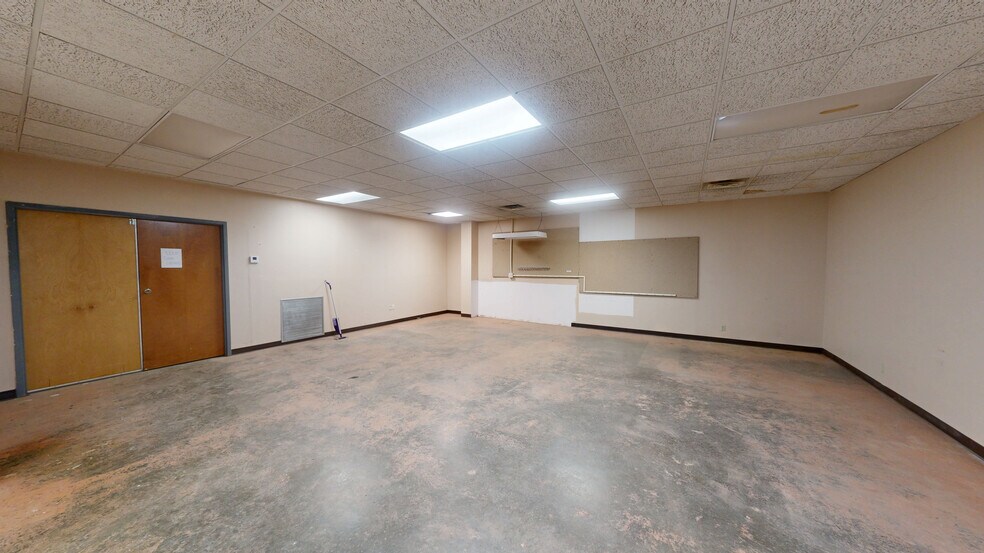 More Photos Of 783 W Morris Ave, Springdale Warehouse For Sale